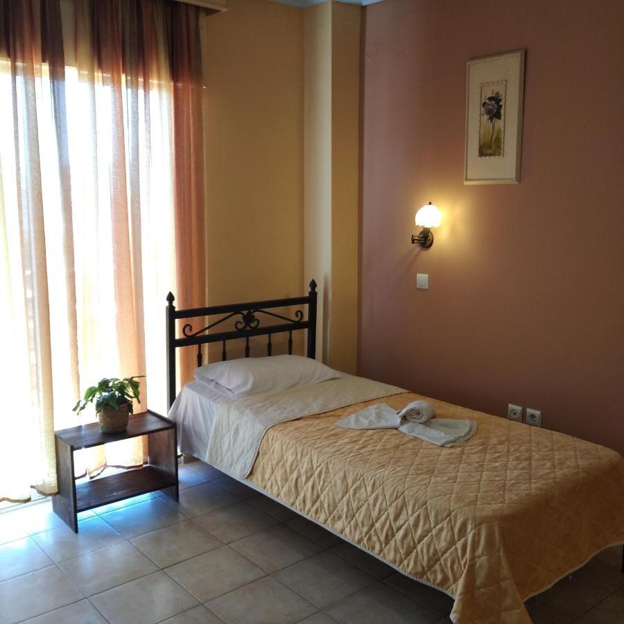 Xenia Palace Luxury Apartments Nea Vrasna Ngoại thất bức ảnh