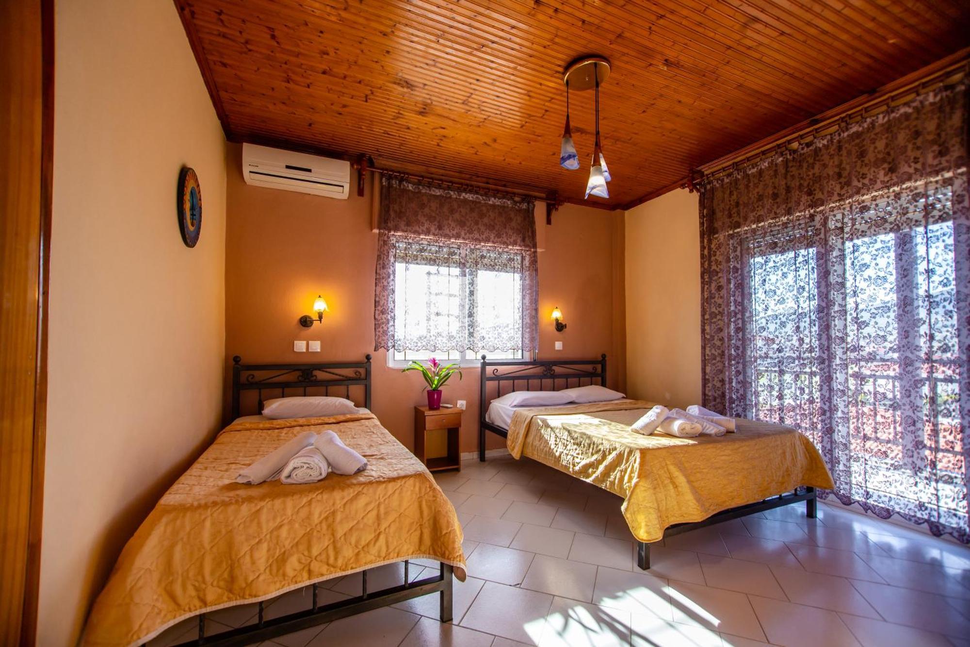 Xenia Palace Luxury Apartments Nea Vrasna Ngoại thất bức ảnh