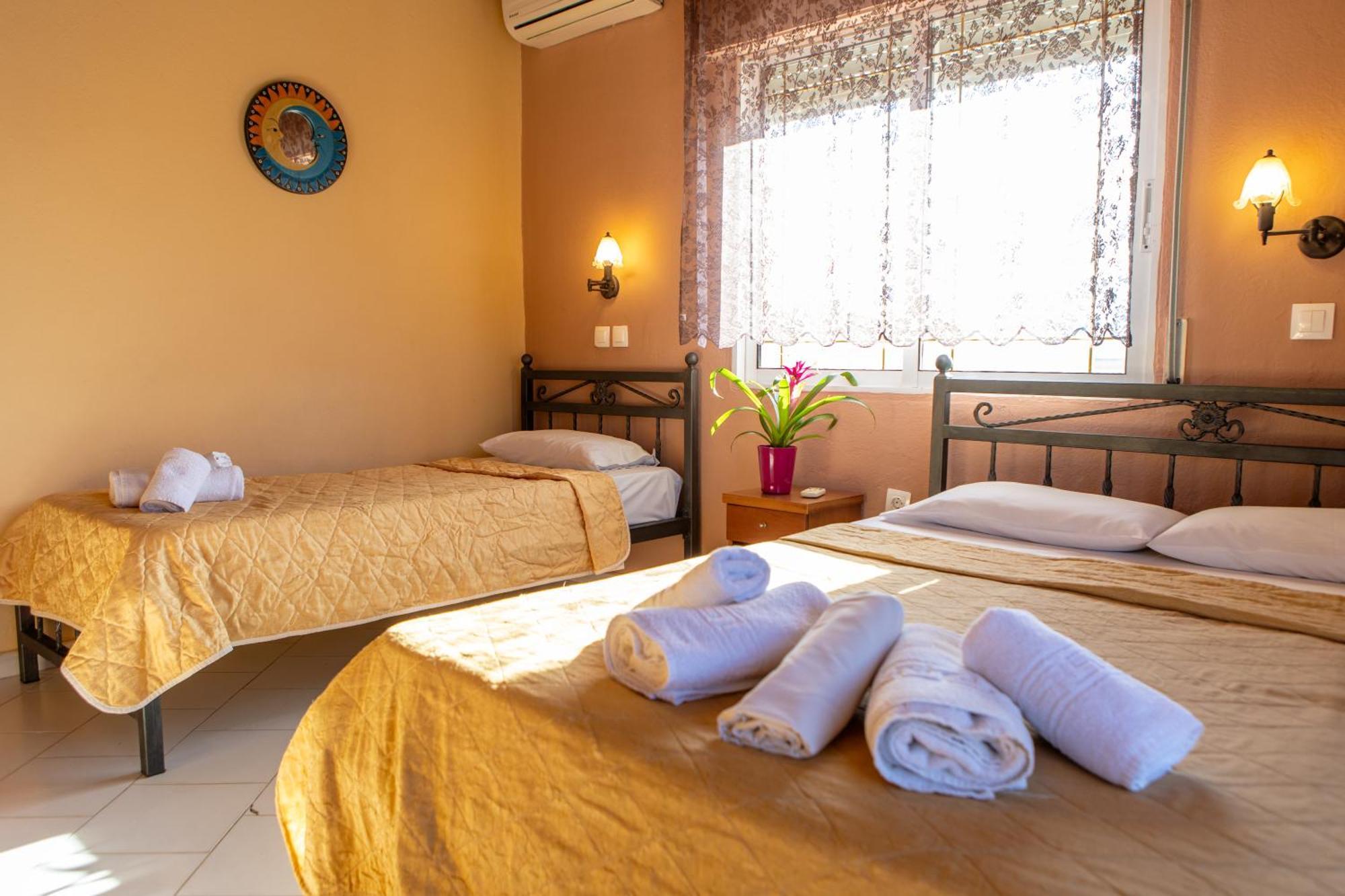 Xenia Palace Luxury Apartments Nea Vrasna Ngoại thất bức ảnh