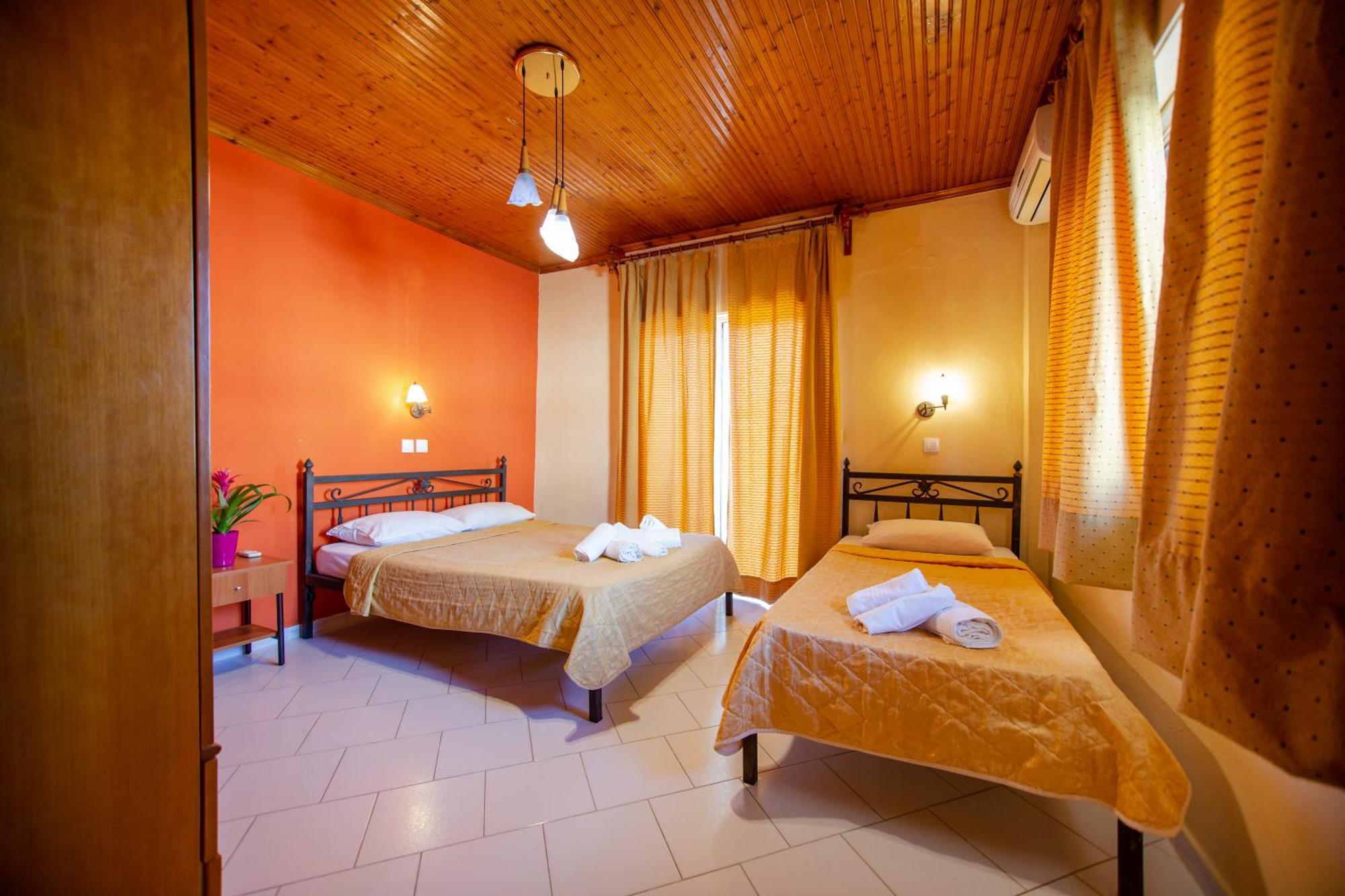 Xenia Palace Luxury Apartments Nea Vrasna Ngoại thất bức ảnh