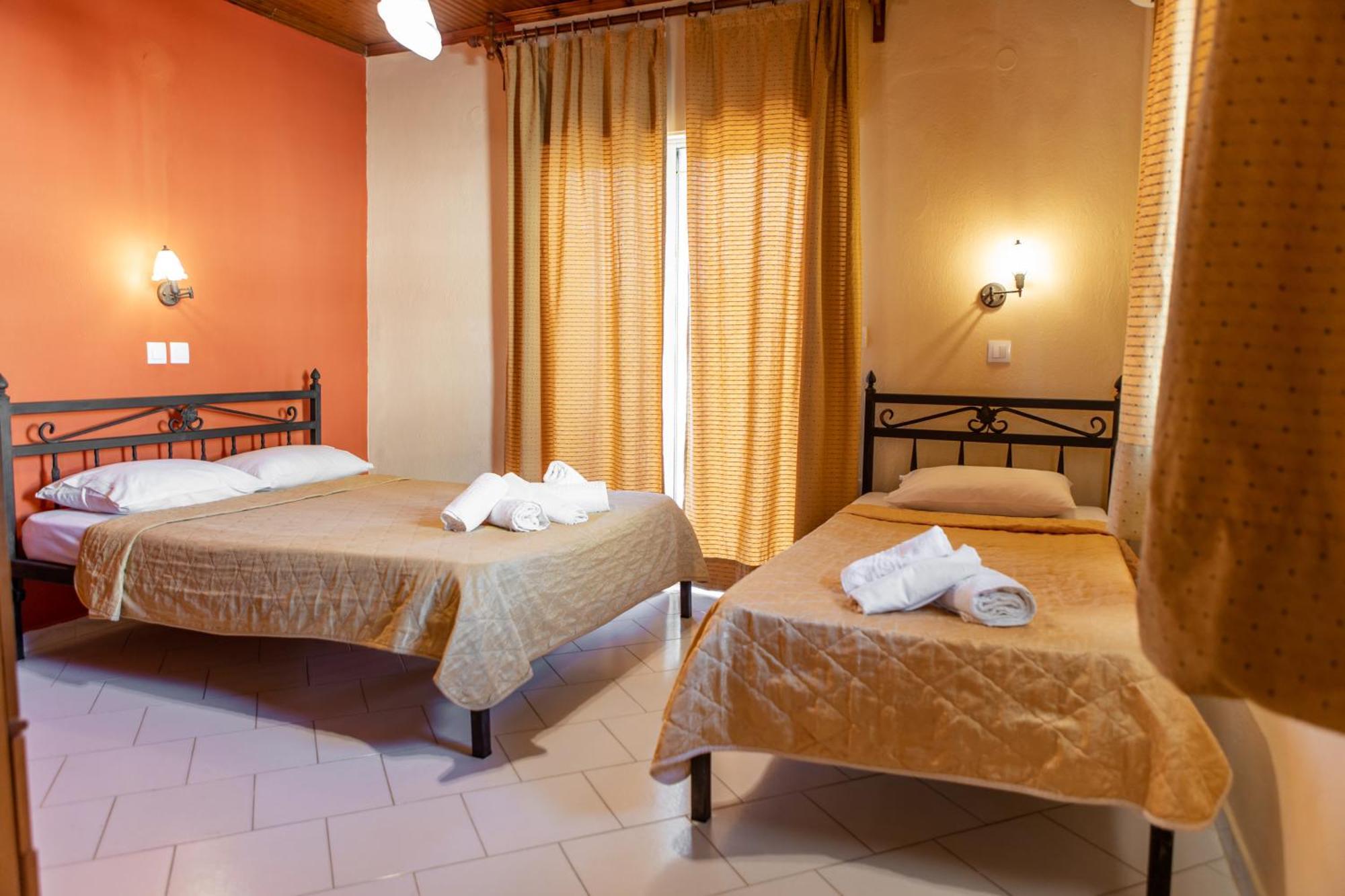Xenia Palace Luxury Apartments Nea Vrasna Ngoại thất bức ảnh