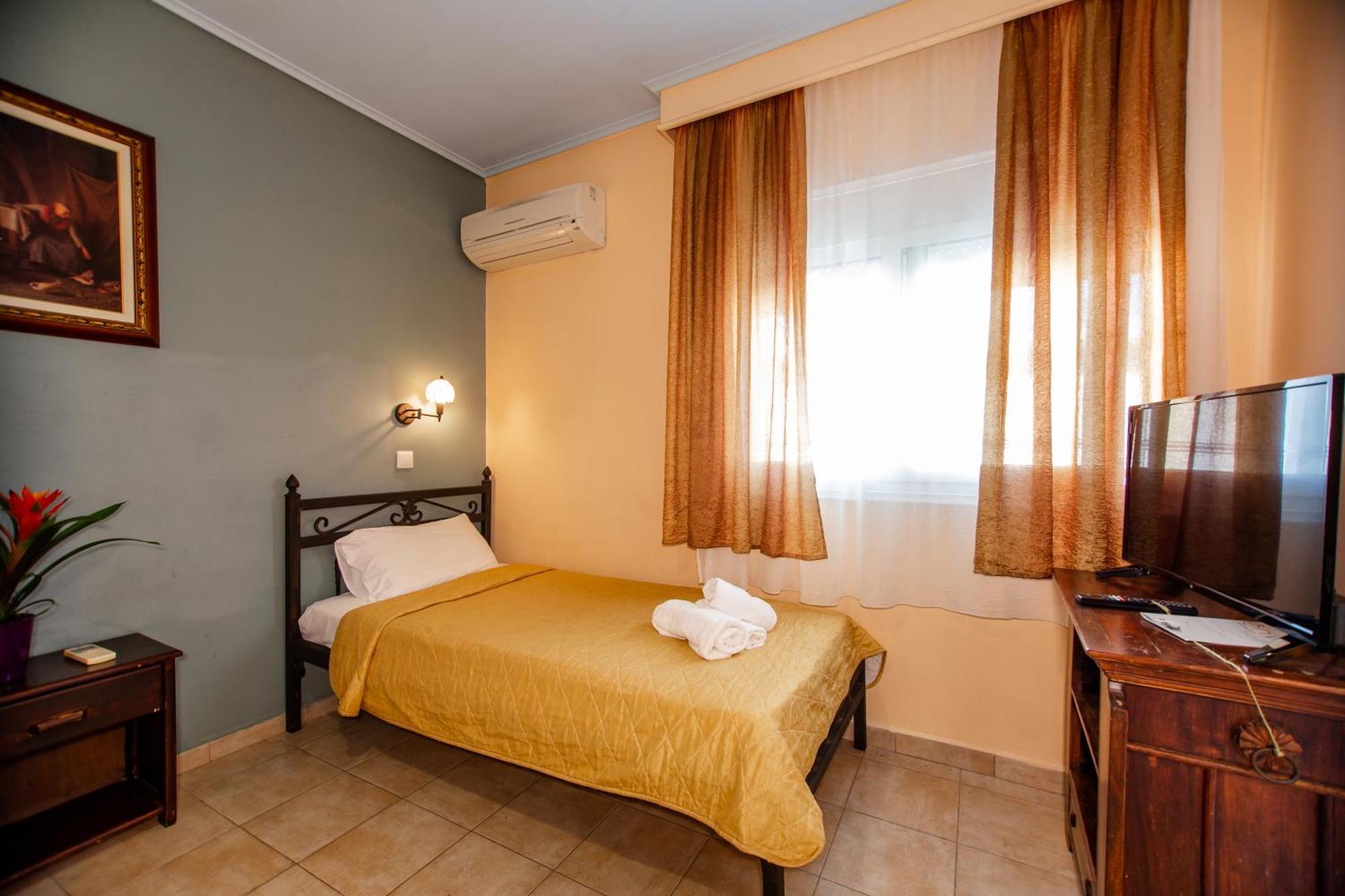 Xenia Palace Luxury Apartments Nea Vrasna Ngoại thất bức ảnh